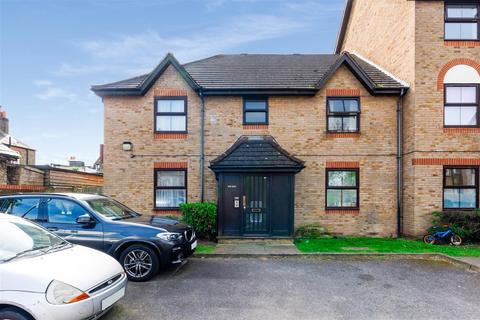 202, Gladstone Court Gladstone Road, London, SW19 1PX