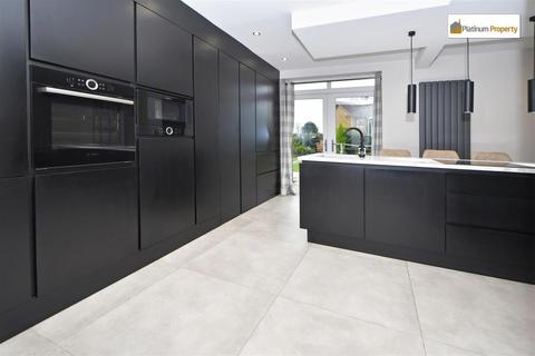 18 Blacklake Drive, Stoke-on-trent, ST3 7JL