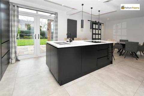 18 Blacklake Drive, Stoke-on-trent, ST3 7JL