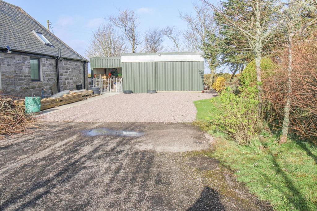 METAL SHED-2.jpg