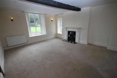 3 bedroom end of terrace house to rent, The Green, Northallerton DL7