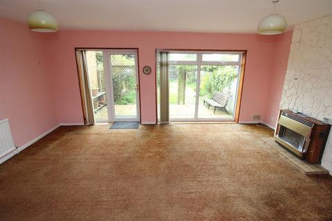 11 Ashley Green, East Hanningfield, Chelmsford, CM3 8AY