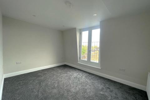 2 bedroom apartment to rent, Berrymead Gardens, W3