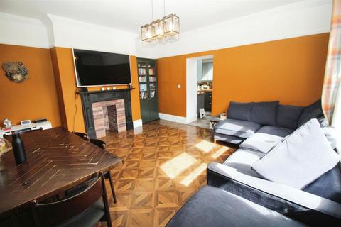 27 Clara Road, Bradford, BD2 1QE