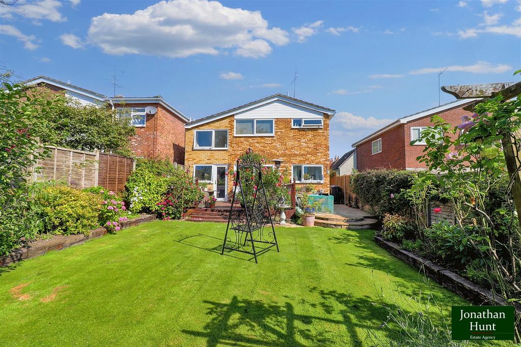 Bridewell close, Buntingford SG9 4 bed detached house for sale £725,000
