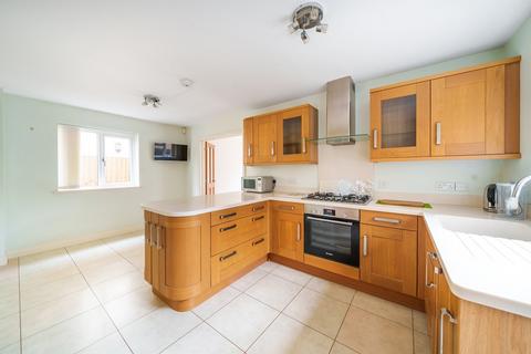 3 bedroom detached house for sale, Steppingley Road, Flitwick, MK45