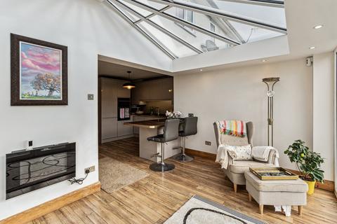 23 Gaviots Green, Gerrards Cross, SL9 7EB