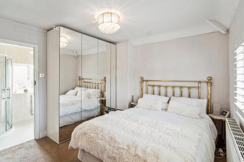 23 Gaviots Green, Gerrards Cross, SL9 7EB