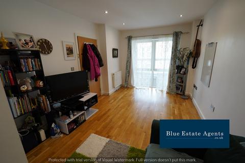 2 bedroom apartment for sale, Chrislea Close, Hounslow, TW5