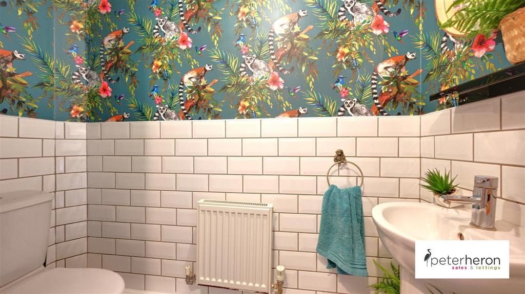 Cloakroom/WC
