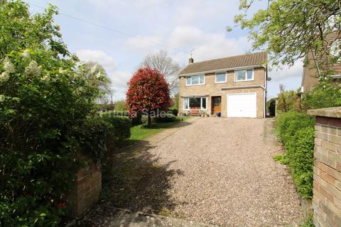 4 bedroom detached house for sale, Church Hill, Ingham