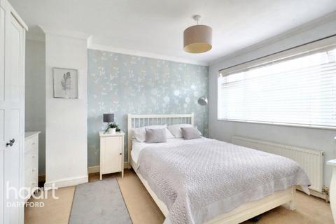 8 Swaledale Road, Dartford, DA2 6JZ