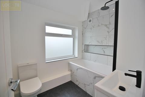 30 Avondale Crescent, Urmston, Manchester, M41 7AU