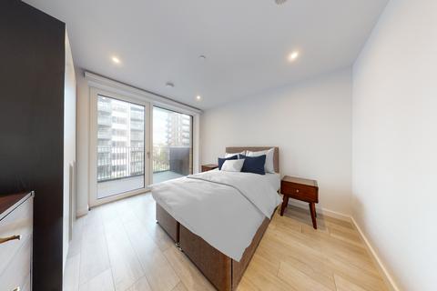 3 bedroom flat to rent, Park Central West, London, SE1