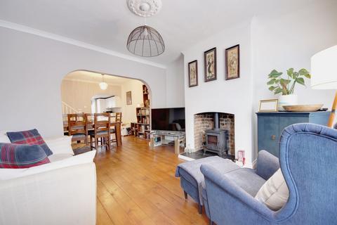 13 Newdigate Road, Harefield, Uxbridge, UB9 6EH