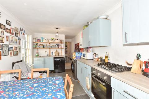 3 De Burgh Hill, Dover, CT17 0BS