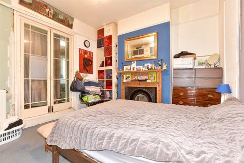 3 De Burgh Hill, Dover, CT17 0BS
