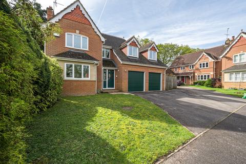 4 bedroom detached house for sale, Alder Glade, Reading RG7