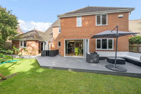4 Alder Glade, Burghfield Common, Reading, RG7 3HW