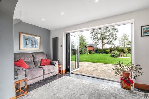 4 bedroom detached house for sale, Lees Road, Laddingford, Maidstone, Kent, ME18