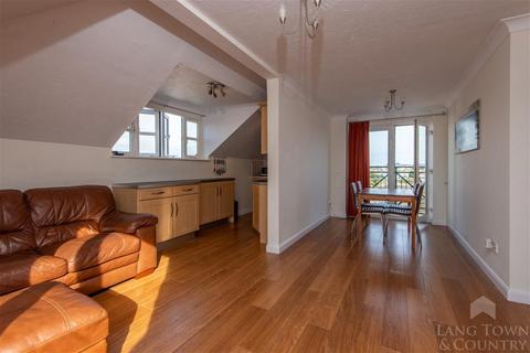 2 bedroom apartment to rent, Castle Street, Plymouth PL1