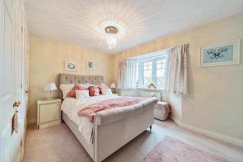 8 Blenheim Way, Southmoor, Abingdon, OX13 5NQ