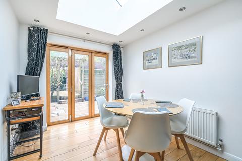 38 Critchmere Lane, Haslemere, GU27 1PT