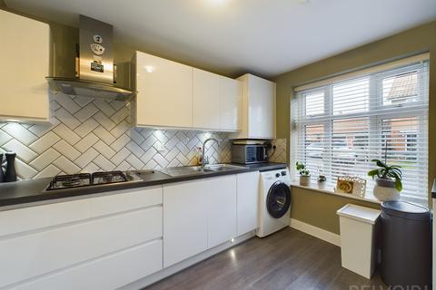 3 bedroom townhouse for sale, Tynan Crescent, Stowmarket, IP14