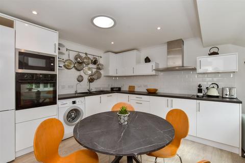 3 bedroom end of terrace house for sale, St. John's Place, Canterbury, Kent