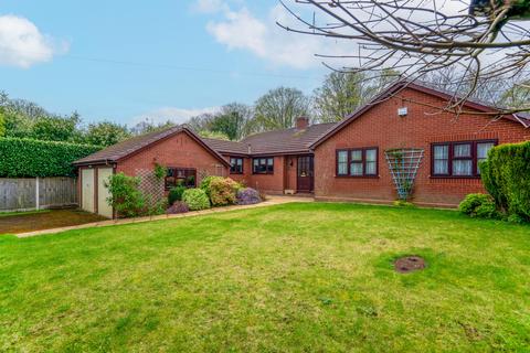 3 bedroom detached bungalow for sale, Crossway Green, Stourport-on-Severn, DY13
