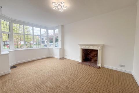 4 bedroom detached house to rent, Solihull B91