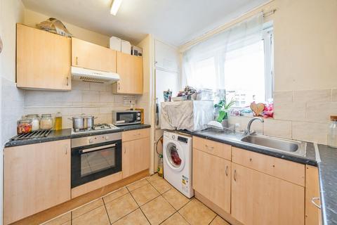 2 bedroom flat for sale, Stockwell Road, London