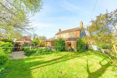 4 bedroom detached house for sale, Spilsby Road, Horncastle, LN9