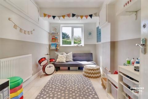 6 Babbington Close, Lichfield, WS14 9LW