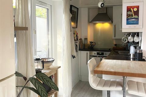 Flat 1, 22 Crescent Road, Bournemouth, BH2 5SS