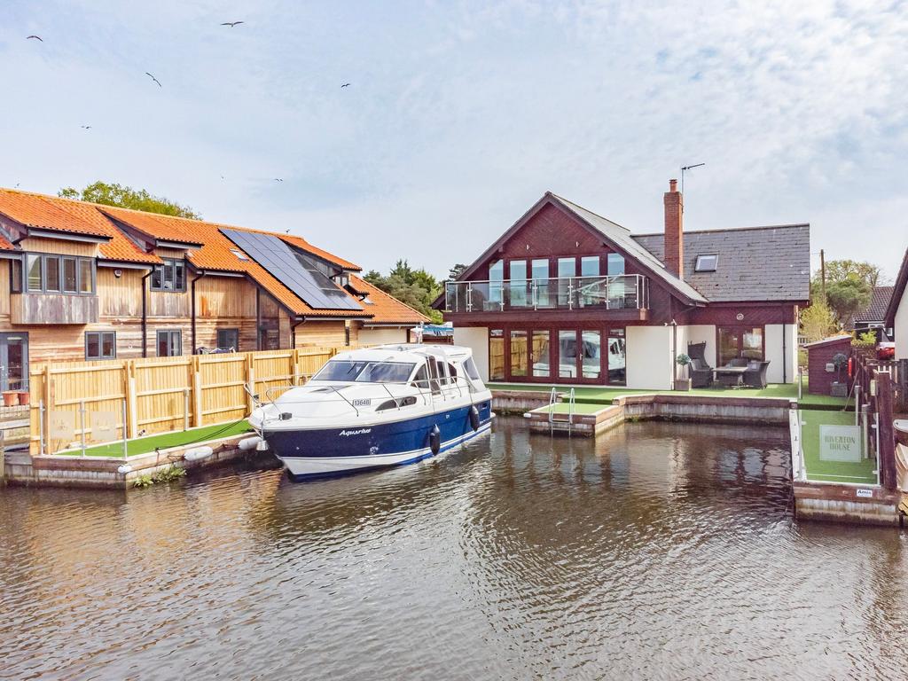 Marsh Road, Hoveton 4 bed detached house for sale £875,000