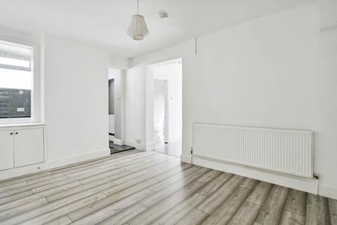 4 bedroom end of terrace house to rent, Denmark Road,  London, SE25