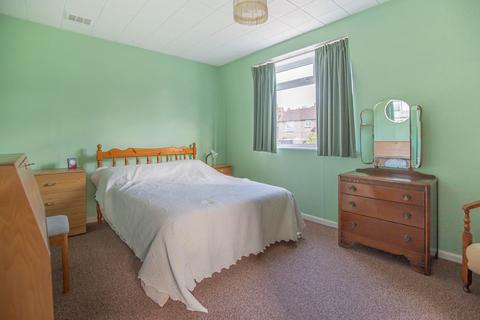 6 Hobbes Close, Malmesbury, SN16 0DA