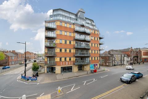 2 bedroom apartment for sale - Thorngate House, St. Swithins Square, Lincoln, Lincolnshire, LN2