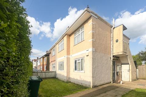 2 bedroom maisonette for sale, Brightside Avenue, Staines-upon-Thames, Surrey