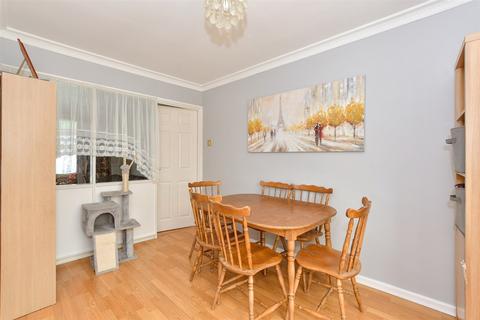4 bedroom end of terrace house for sale, Waldringfield, Basildon, Essex