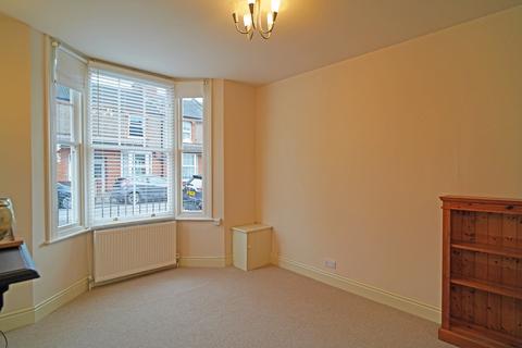 2 bedroom end of terrace house to rent, Manor Road, Leamington Spa, Warwickshire, CV32