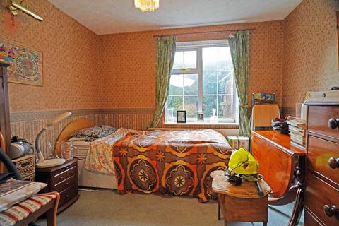 11 Greenway, Warwick, CV34 5SG