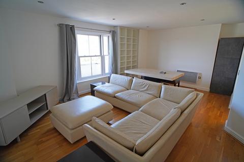 2 bedroom penthouse to rent, Dale Street, Leamington Spa, CV32