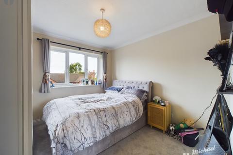 2 bedroom flat for sale, Ascott Court, Ascott Road, Aylesbury