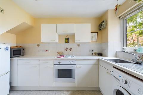 2 Calendula Court, Churchdown, Gloucester, GL3 1PE