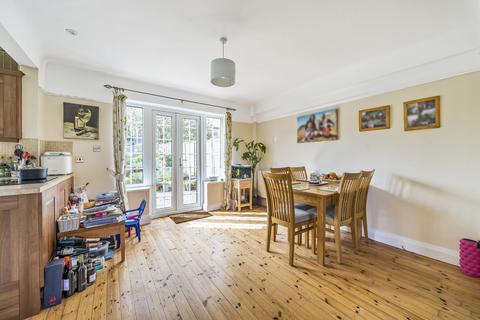 14 Leaside Way, Southampton, SO16 3DU