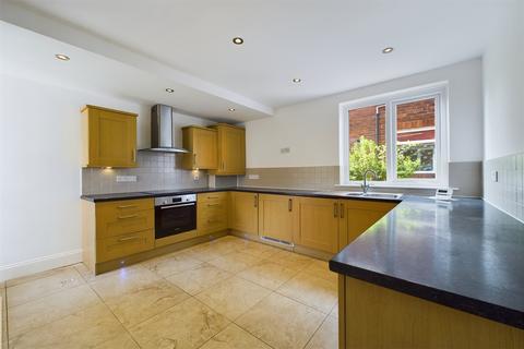 2 bedroom flat to rent, Cornel Road, Heaton, Newcastle Upon Tyne
