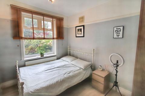 2 bedroom ground floor flat for sale, Sackville Road, Heaton, Newcastle upon Tyne, Tyne and Wear, NE6 5TD