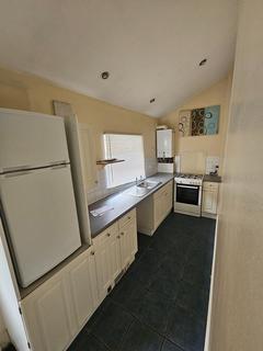 2 bedroom terraced house for sale, Sunnymount Terrace, Birstall